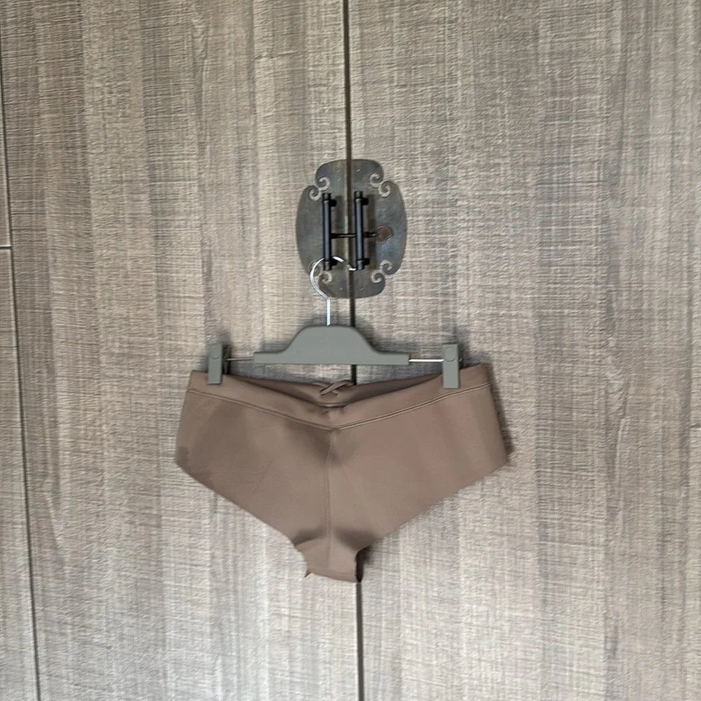 SKIMS‎ Sport Swim Cheeky Bottom | Desert